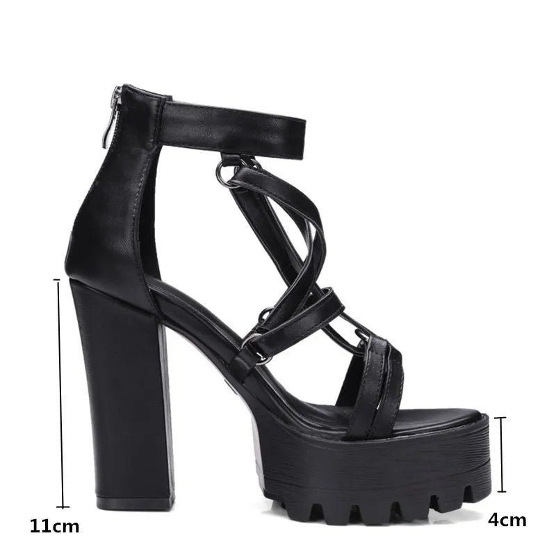 Pentagram Design Strappy Thick Heeled Shoes